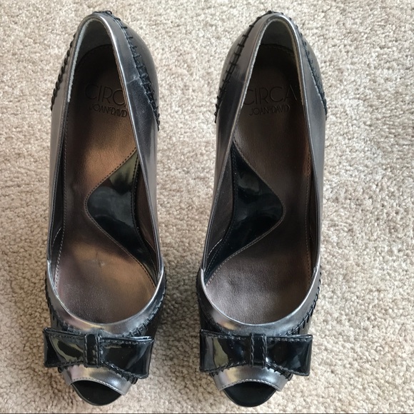 Peep toe pumps - Picture 1 of 5